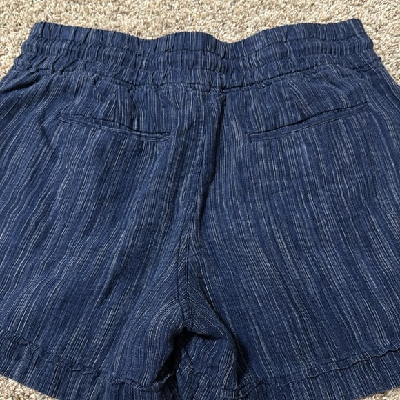 Athleta Women's Cabo Linen Textured 4" Short Blue Texture With Pockets - Picture 4 of 5